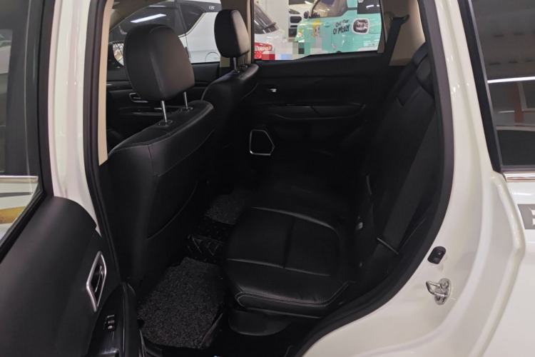 Used Mitsubishi Outlander 2018 2.0L Two-Wheel Drive Glory Edition 5 Seats
