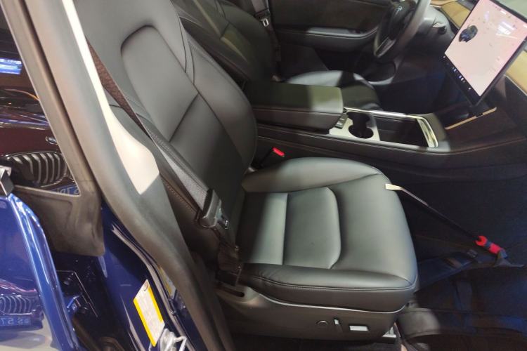 Used Tesla Model Y 2021 Long-Range All-Wheel-Drive Version