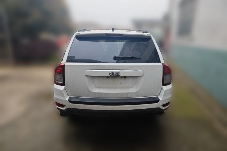 Used Jeep Compass 2015 2.0L two-wheel drive sport version