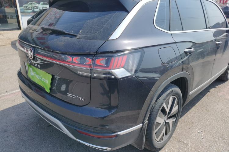 Used Volkswagen Tayron 2024 300TSI Two-Wheel-Drive Luxury Plus Advanced Version Right Rear Taillight