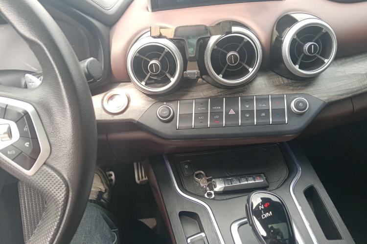 Used Wey VV7 2019 Upgraded Model 2.0T Flagship Version China VI