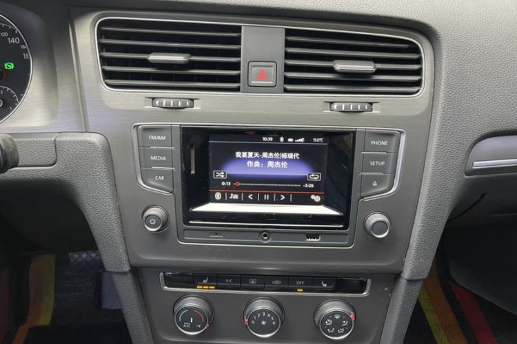 Used Volkswagen Golf 2016 230TSI Automatic Luxury Version