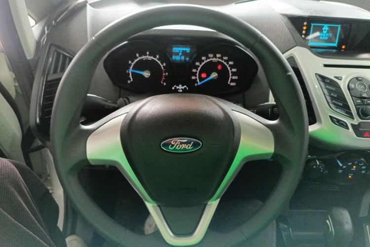 Used Ford EcoSport 2013 1.5L Automatic Fashion Model Steering Wheel