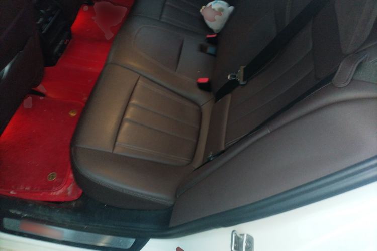 Used BMW 5 Series 2020 525Li Luxury Package Left Rear Seat