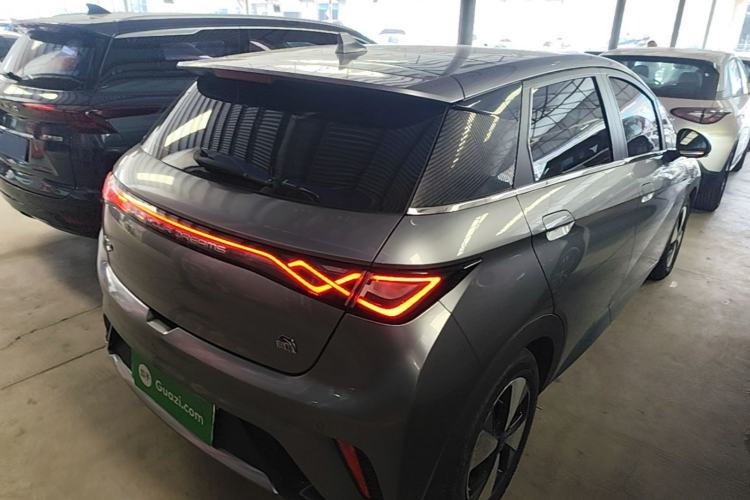 Used BYD Dolphin 2023 420 km Fashion Edition
