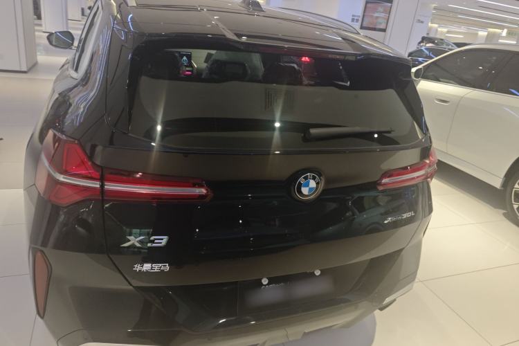 Used BMW X3 2025 xDrive30L Leading Model M Sport Package
