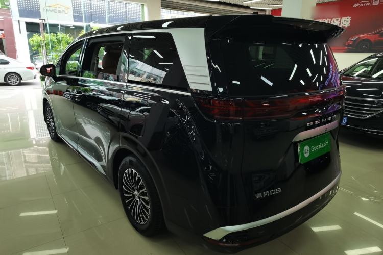 Used Denza D9 2024 DM-i 970 Luxury Model
