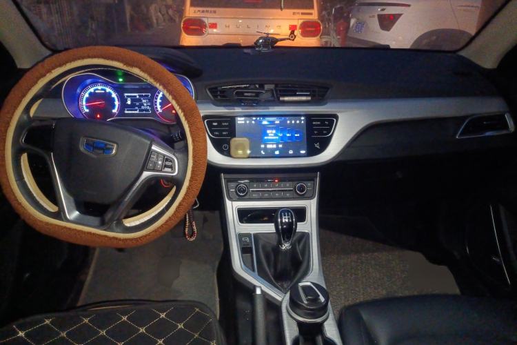 Used Geely Auto Vision 2019 Upgraded Model 1.5L Manual Luxury Version China V Standard
