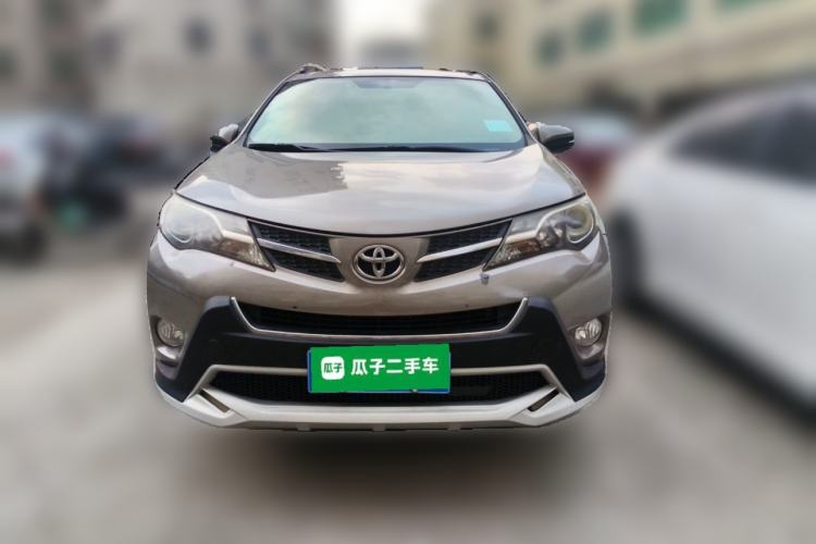 Used Toyota RAV4 2015 2.0L CVT Two-Wheel Drive Fashion Edition Front