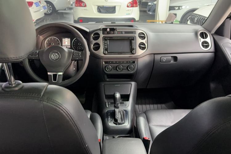 Used Volkswagen Tiguan L 2013 1.8TSI Automatic Two-Wheel Drive Luxury Model
