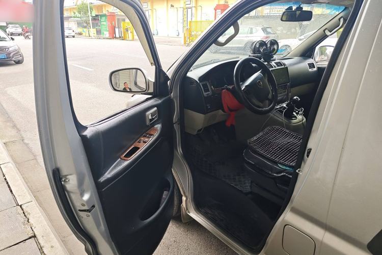 Used Jinbei Grace 2016 2.0L Classic Edition Luxury Long-Wheelbase 9-Seater