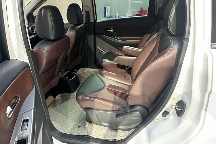 Used Venucia M50V 2017 1.6L XL CVT Luxury Edition