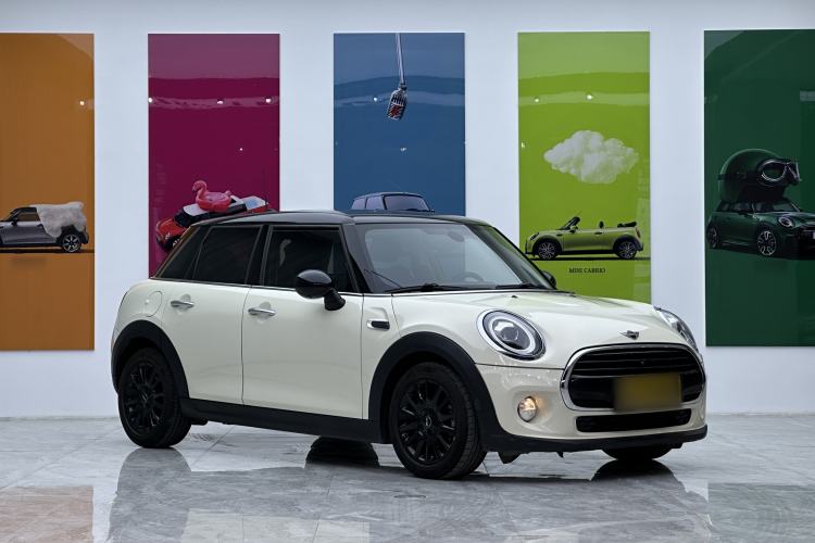 Used MINI 2019 1.5T COOPER Classic Edition Five-Door Version
