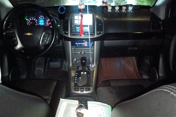 Used Chevrolet Captiva 2015 2.4L 4x4 Flagship Edition 7-Seater
