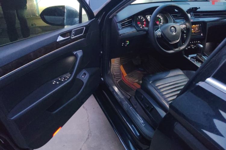 Used Volkswagen Magotan 2019 330TSI DSG Luxury Version China VI Standard Driver Seat