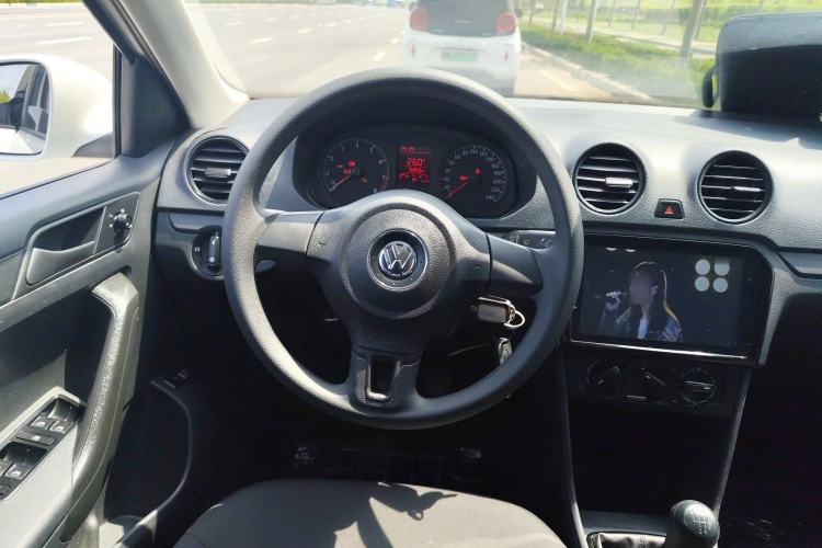 Used Volkswagen Jetta 2015 Value Edition 1.6L Manual Fashionable Style
