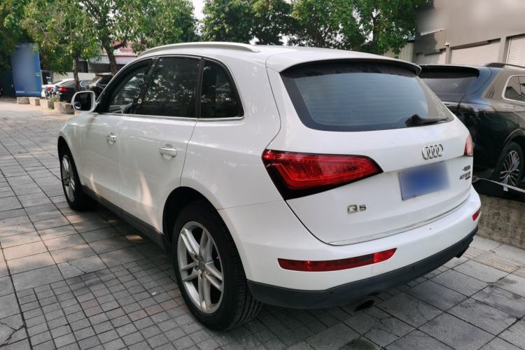 Used Audi Q5 2017 40 TFSI Technology Edition Rear Left 45 Deg