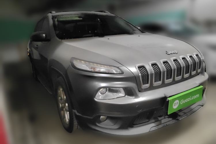 Used Jeep Cherokee 2016 2.4L Leading Smart Version
