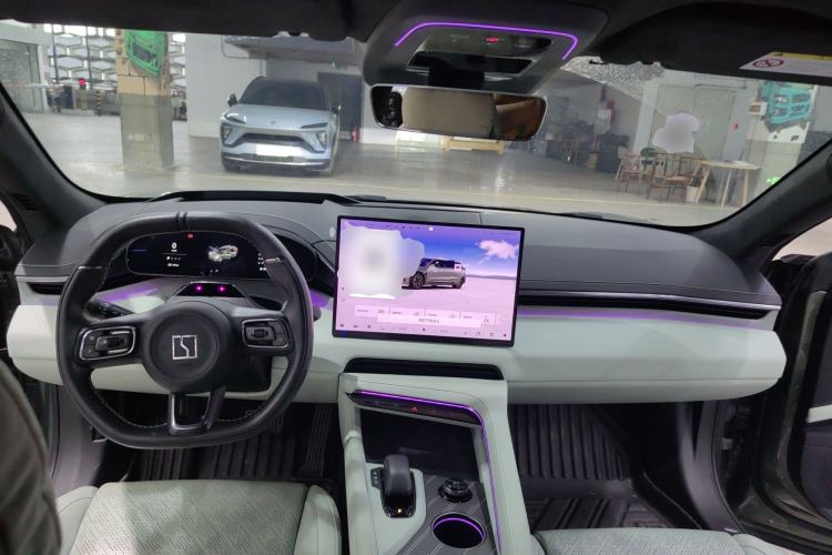 Used Zeekr 001 2024 WE Edition 95 kWh All-Wheel Drive Center Console