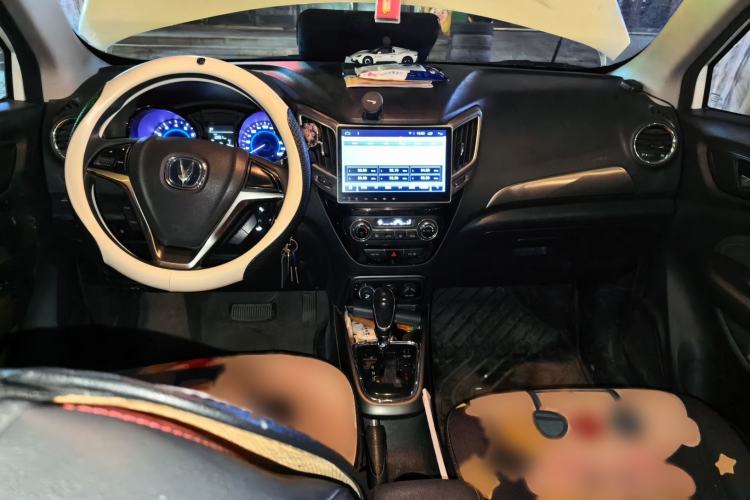 Used CHANGAN CS15 2016 1.5L Automatic Fashion Edition Interior 2