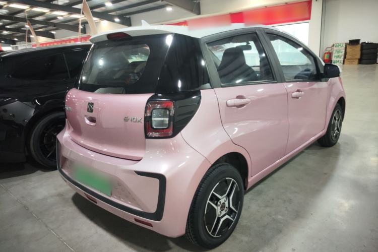 Used SOL E10X 2021 302 km Range Fashion Edition 31.4 kWh Rear Right 45 Deg