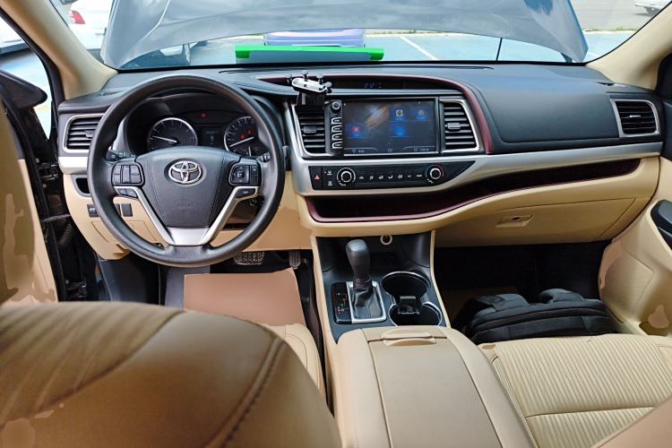 Used Toyota Highlander 2015 2.0T Two-Wheel Drive Elite Edition 7 Seats
