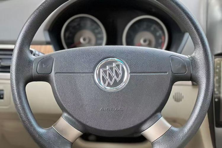 Used Buick Excelle 2015 1.5L Automatic Classic Model Interior 1