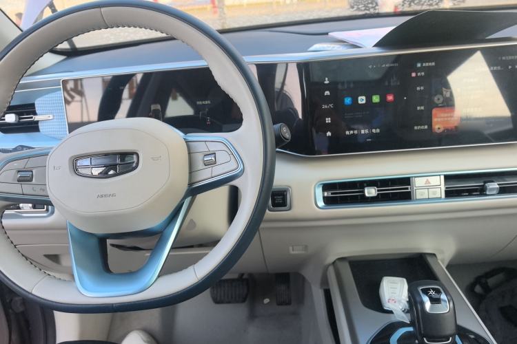 Used Geely Auto icon 2025 Linglong 1.5TD Ruyi Edition Interior 2