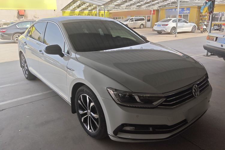 Used Volkswagen Magotan 2017 330TSI DSG Luxury Model