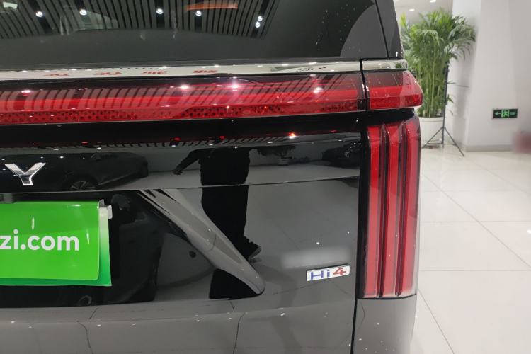 Used Wey Gaoshan 2025 Four-Wheel Drive Alpine 8 Right Rear Taillight