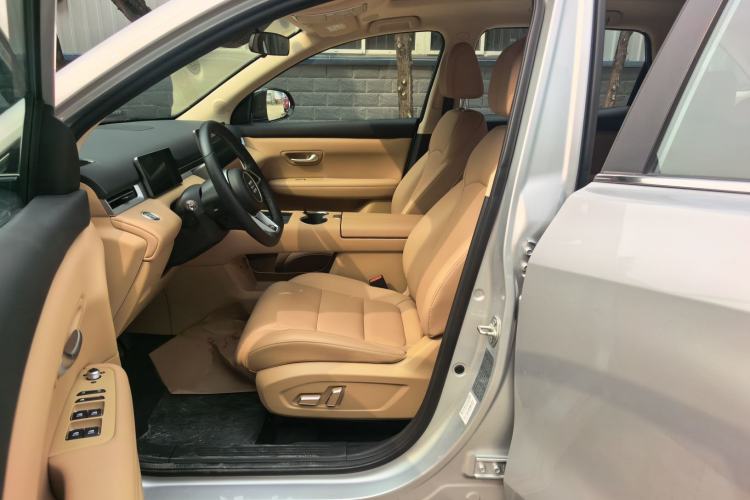 Used Landian E5 PLUS 2025 165 km Long-Range Version PLUS 7-Seater
