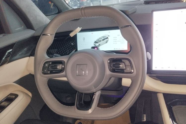 Used Zeekr 009 2024 Six-Seat Executive Version 4WD 108 kWh