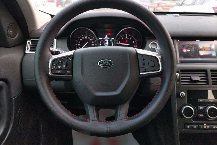 Used Land Rover Discovery Sport 2018 240 PS PURE Edition
