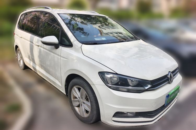 Used Volkswagen Touran 2016 Volkswagen Touran L 280TSI Manual Trend Edition
