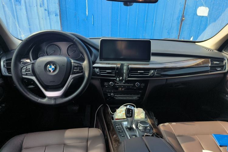 Used BMW X5 2017 xDrive35i Elegant Edition Center Console