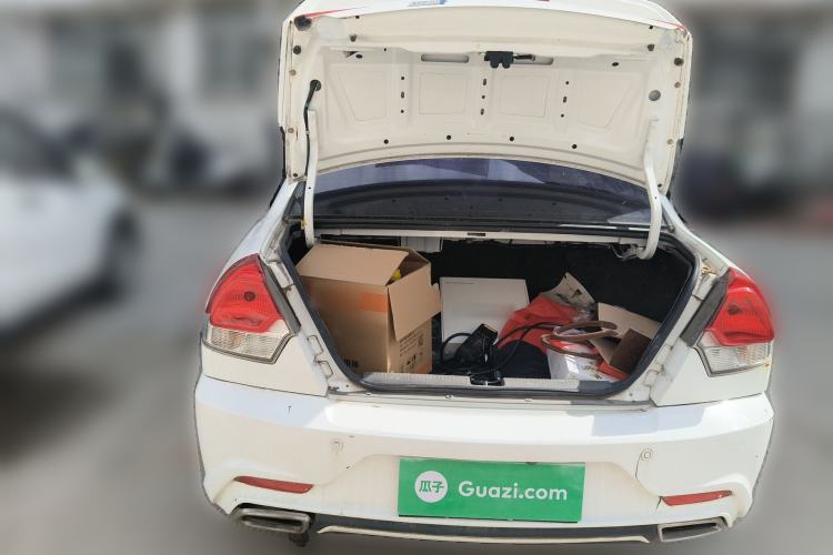 Used Soueast V3 Lingyue 2015 1.5L Manual Style Edition Trunk