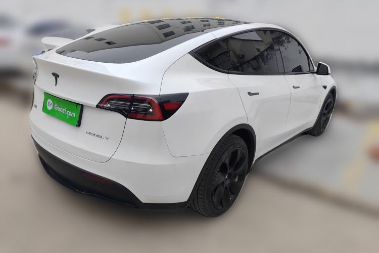Used Tesla Model Y 2022 Long-Range All-Wheel-Drive Version