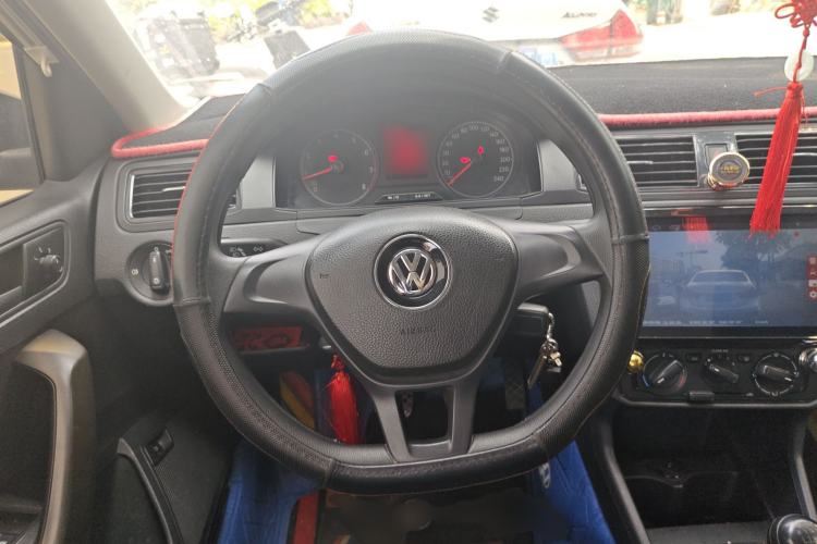 Used Volkswagen Santana 2016 1.6L Manual Fashion Edition