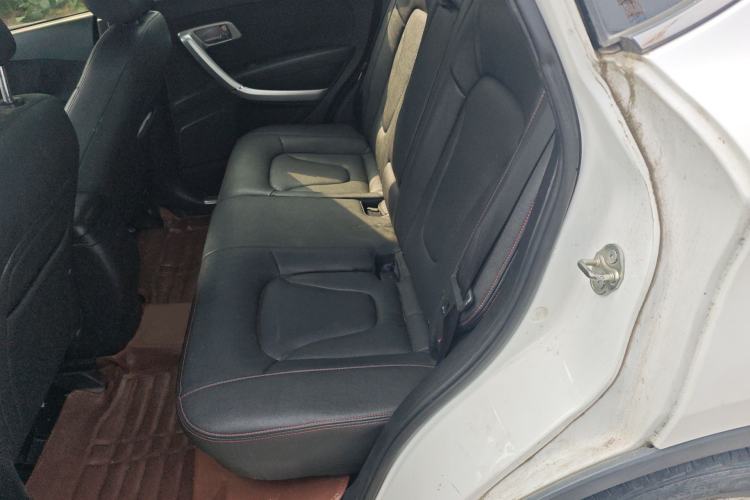 Used Bestune X80 2013 2.0L automatic comfort version
