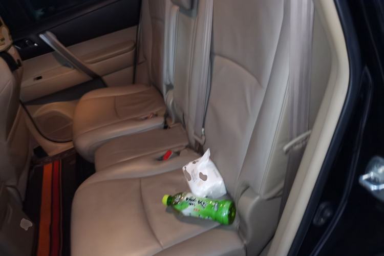 Used Toyota Highlander 2011 2.7L Two-Wheel Drive 7-Seater Luxury Navigation Edition