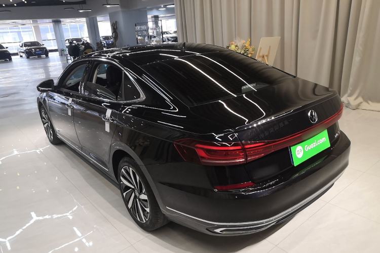 Used Volkswagen Passat 2023 Facelift 330TSI Luxury Edition
