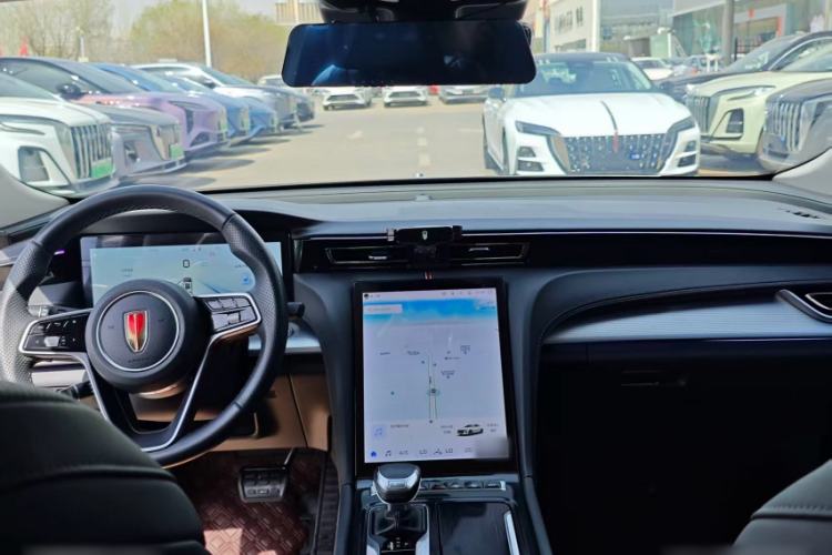 Used Hongqi H5 2024 2.0T Automatic Smart Connect Flagship Edition Interior 1