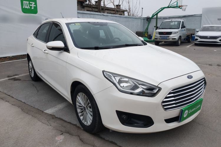 Used Ford Escort 2015 1.5L Manual Comfort Model
