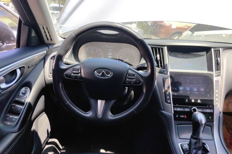 Used Infiniti Q50 2014 2.0T Luxury Edition