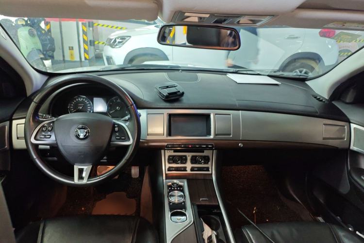 Used Jaguar XF 2015 XF 2.0T Prestige Edition
