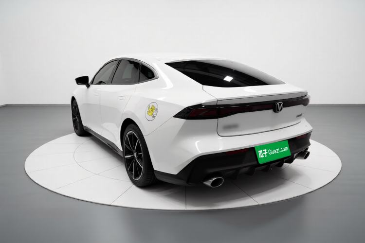 Used CHANGAN UNI-V 2022 1.5T Prestige Version Exterior 3