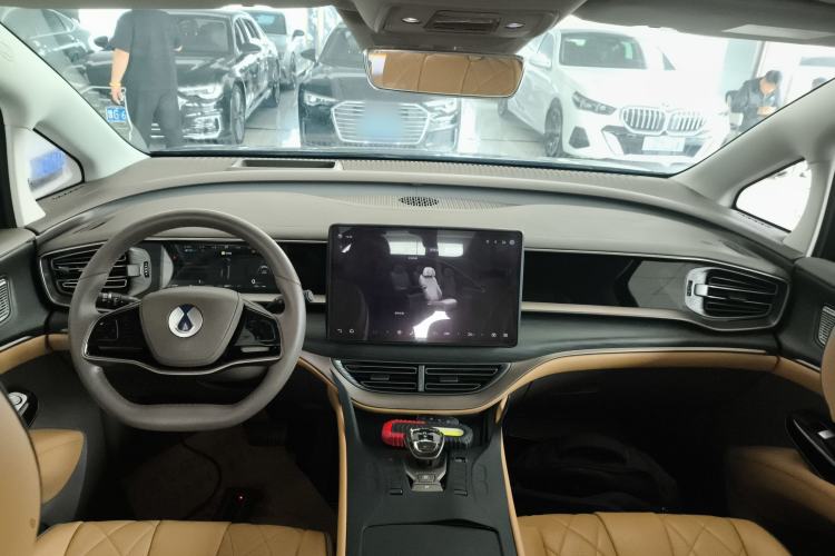 Used Denza D9 2022 DM-i 970 Four-Wheel Drive Prestige Model