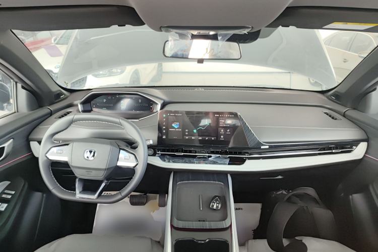Used CHANGAN CS55PLUS PHEV 2025 Smart New Blue Whale 125km Ultra-Range Edition Center Console