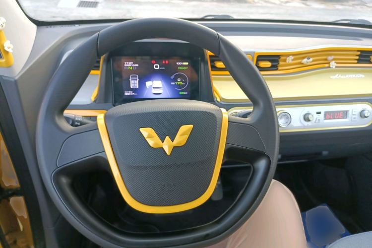 Used Wuling Hongguang MINIEV 2021 Macaron Premium Model – Lithium Iron Phosphate
