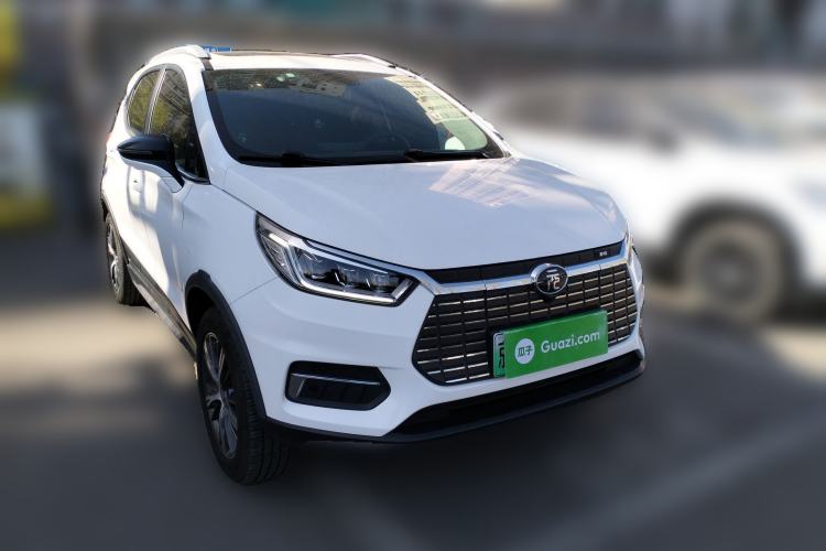 Used BYD Yuan New Energy 2019 EV535 High-Energy Leading Edition Front Right 45 Deg